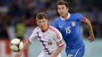 Russia's forward Andrey Arshavin (L) vies for the ball with Italy's defender Andrea Barzagli during their friendly football match, preparation to the EURO 2012 on June 1, 2012 in Zurich.